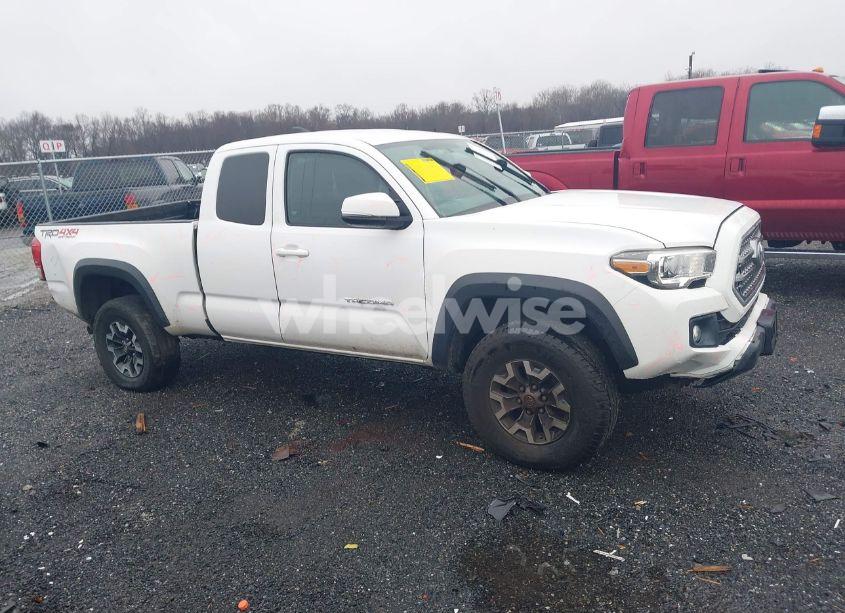 Photo 13 of 2017 Toyota Tacoma TRD OFF ROAD (VIN 5TFSZ5AN8HX056311)