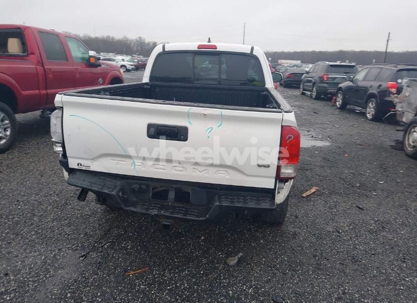 Photo 16 of 2017 Toyota Tacoma TRD OFF ROAD (VIN 5TFSZ5AN8HX056311)