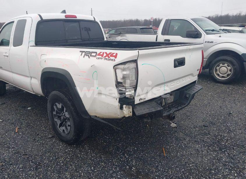 Photo 6 of 2017 Toyota Tacoma TRD OFF ROAD (VIN 5TFSZ5AN8HX056311)