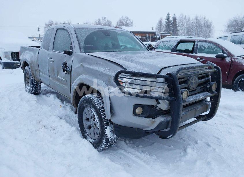 2019 Toyota Tacoma SR5 V6 (VIN 5TFSZ5AN8KX184460) main photo