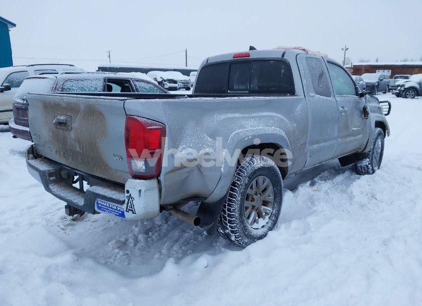 Photo 4 of 2019 Toyota Tacoma SR5 V6 (VIN 5TFSZ5AN8KX184460)