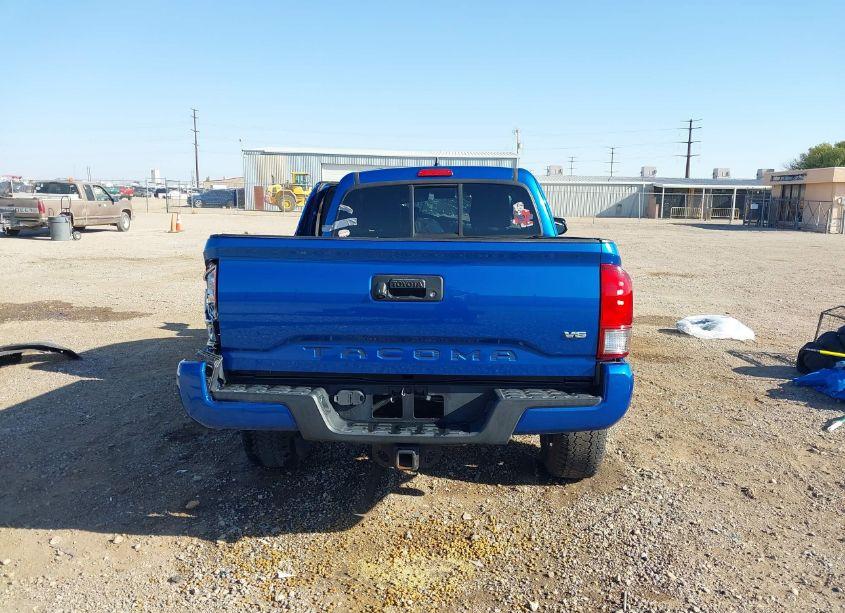 Photo 17 of 2016 Toyota Tacoma TRD SPORT (VIN 5TFSZ5AN9GX022781)