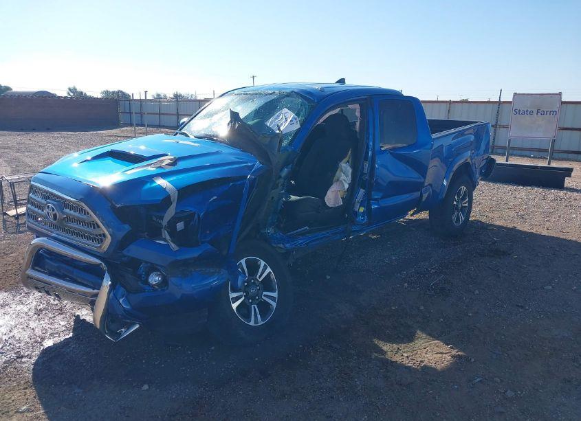 Photo 2 of 2016 Toyota Tacoma TRD SPORT (VIN 5TFSZ5AN9GX022781)