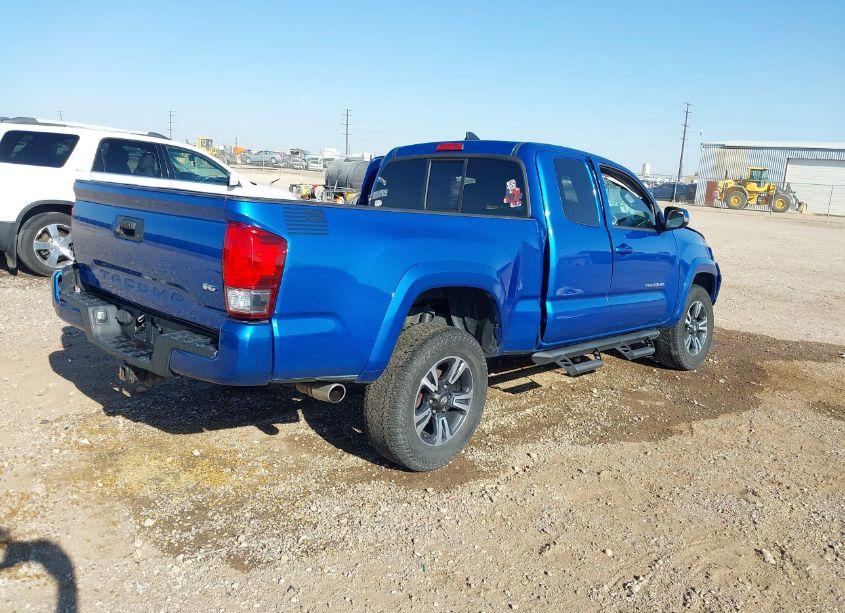 Photo 4 of 2016 Toyota Tacoma TRD SPORT (VIN 5TFSZ5AN9GX022781)