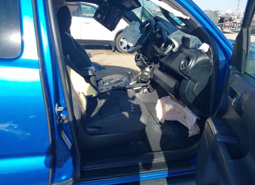 Photo 5 of 2016 Toyota Tacoma TRD SPORT (VIN 5TFSZ5AN9GX022781)