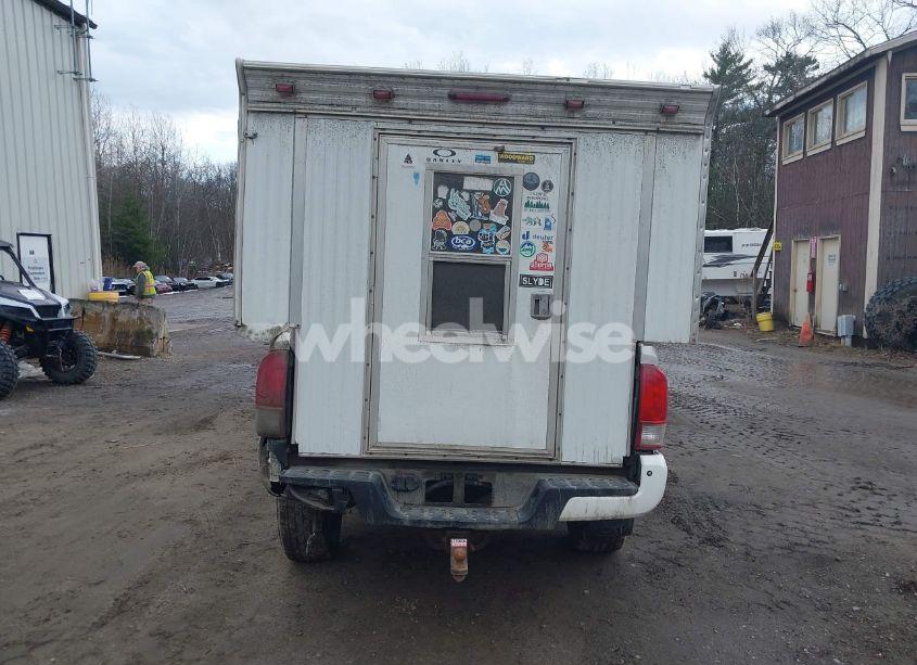 Photo 16 of 2017 Toyota Tacoma TRD SPORT (VIN 5TFSZ5AN9HX054664)