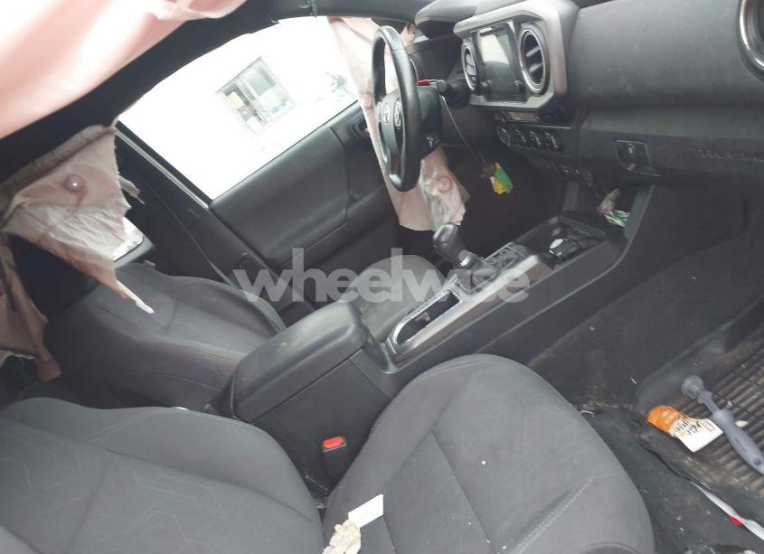 Photo 5 of 2017 Toyota Tacoma TRD SPORT (VIN 5TFSZ5AN9HX054664)