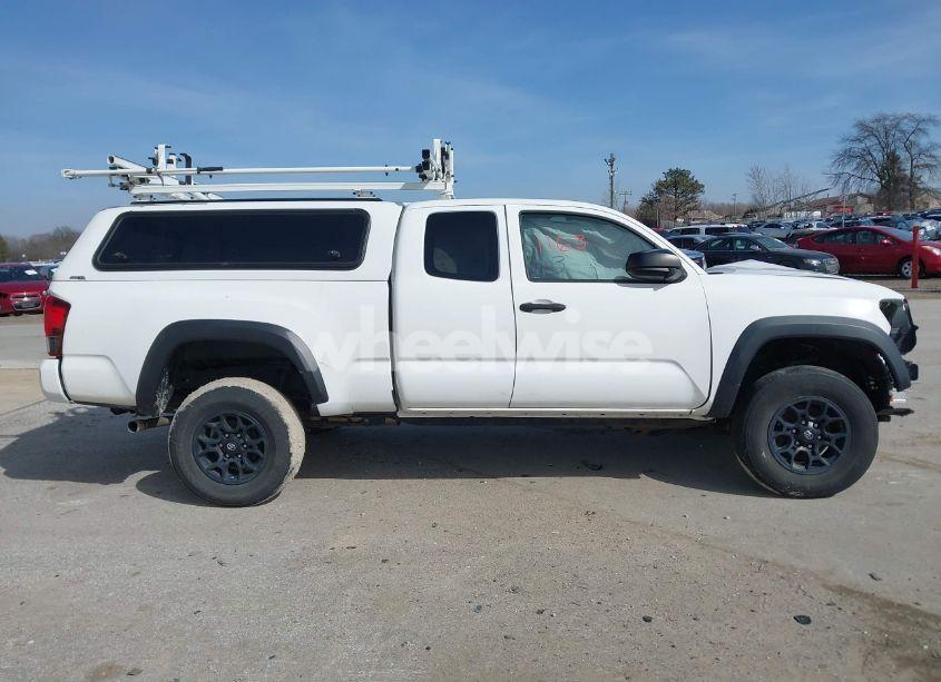 Photo 13 of 2019 Toyota Tacoma SR V6 (VIN 5TFSZ5AN9KX198805)