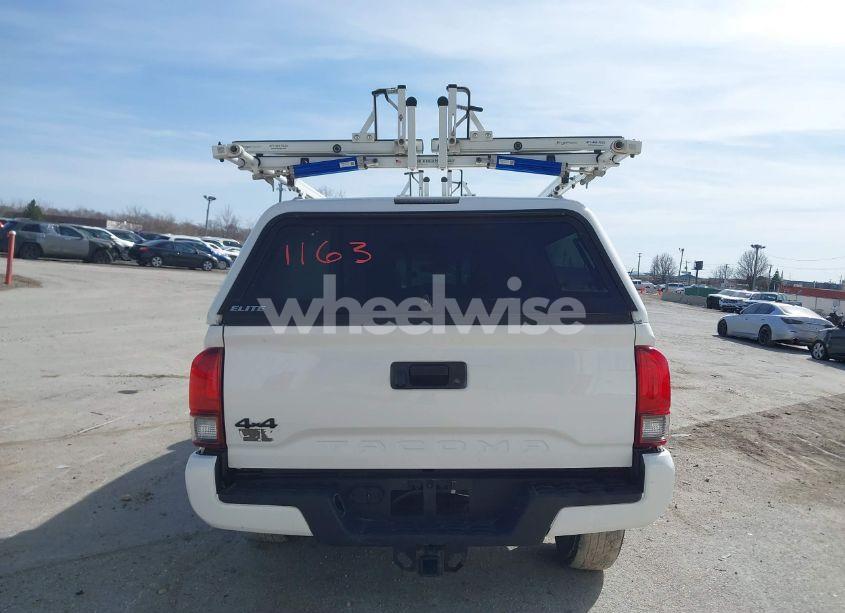 Photo 16 of 2019 Toyota Tacoma SR V6 (VIN 5TFSZ5AN9KX198805)