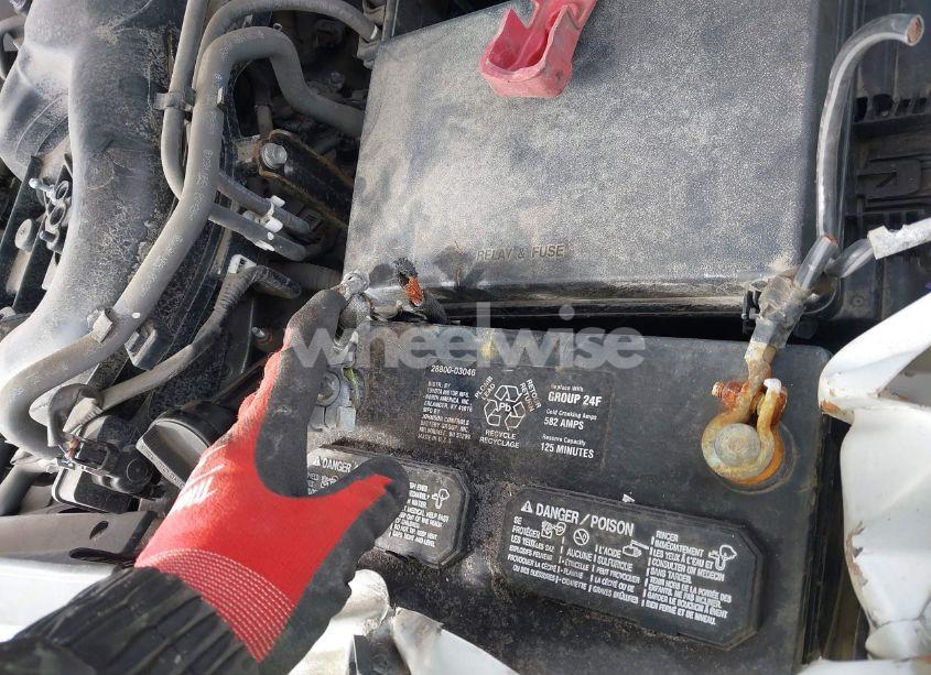 Photo 17 of 2019 Toyota Tacoma SR V6 (VIN 5TFSZ5AN9KX198805)