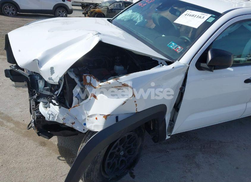 Photo 18 of 2019 Toyota Tacoma SR V6 (VIN 5TFSZ5AN9KX198805)