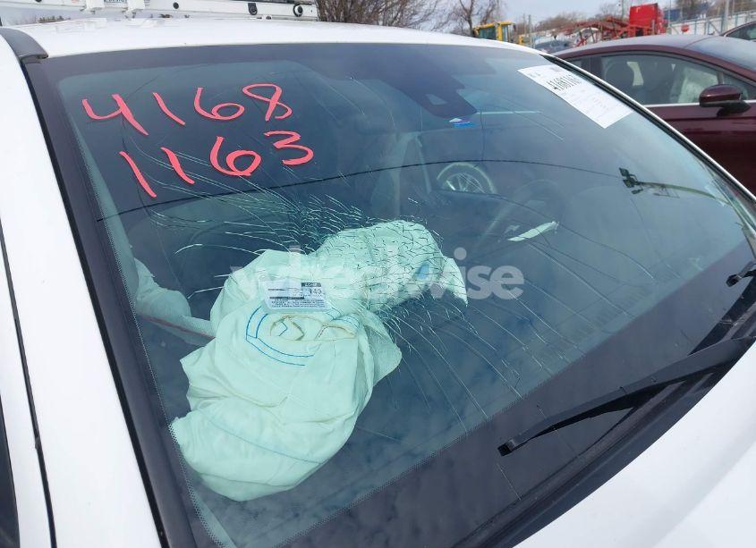 Photo 21 of 2019 Toyota Tacoma SR V6 (VIN 5TFSZ5AN9KX198805)