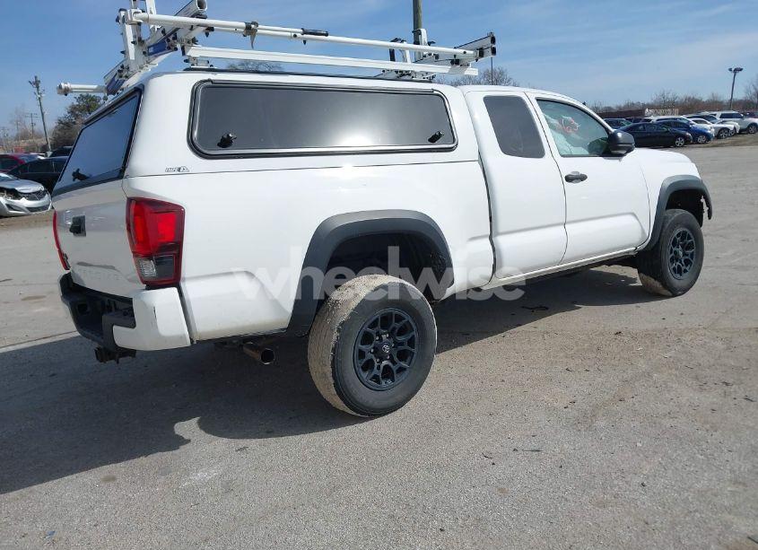 Photo 4 of 2019 Toyota Tacoma SR V6 (VIN 5TFSZ5AN9KX198805)