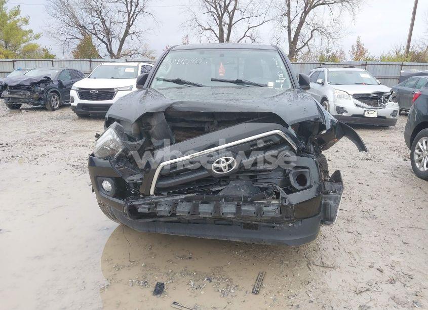 Photo 12 of 2016 Toyota Tacoma SR5 V6 (VIN 5TFSZ5ANXGX017671)