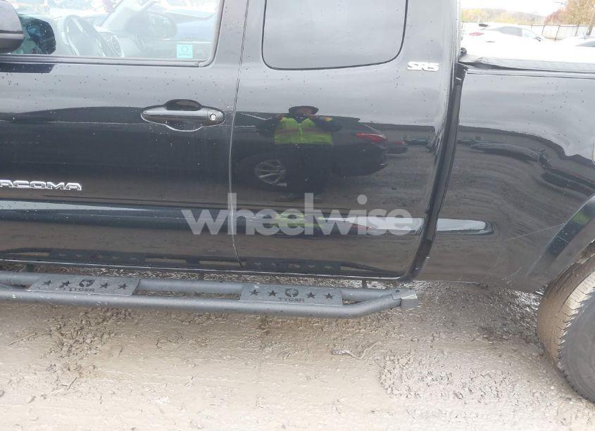 Photo 14 of 2016 Toyota Tacoma SR5 V6 (VIN 5TFSZ5ANXGX017671)