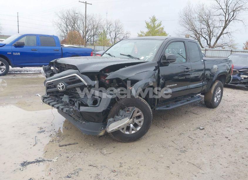 Photo 2 of 2016 Toyota Tacoma SR5 V6 (VIN 5TFSZ5ANXGX017671)