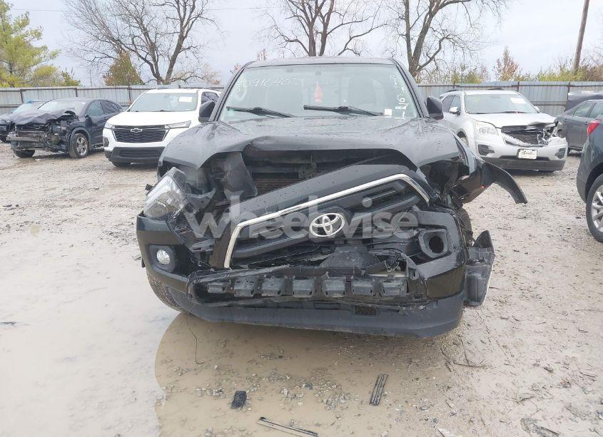 Photo 6 of 2016 Toyota Tacoma SR5 V6 (VIN 5TFSZ5ANXGX017671)