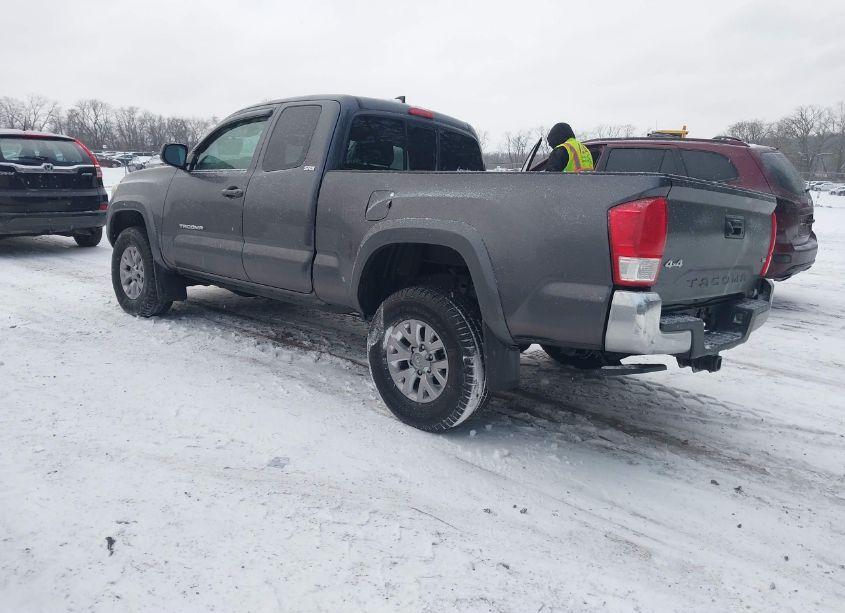 Photo 3 of 2017 Toyota Tacoma SR5 V6 (VIN 5TFSZ5ANXHX119179)