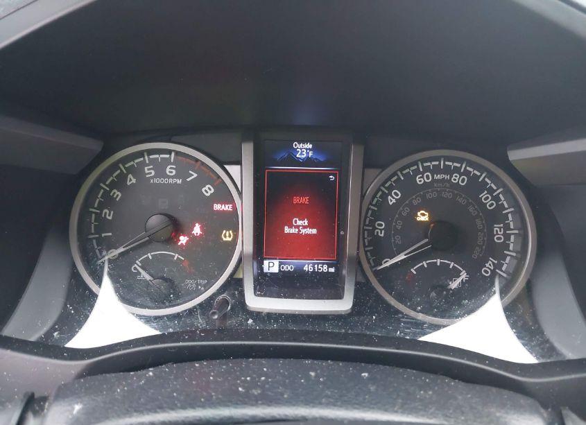 Photo 7 of 2017 Toyota Tacoma SR5 V6 (VIN 5TFSZ5ANXHX119179)