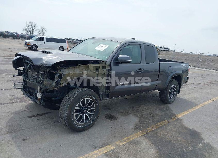 Photo 2 of 2020 Toyota Tacoma TRD SPORT (VIN 5TFSZ5ANXLX216407)