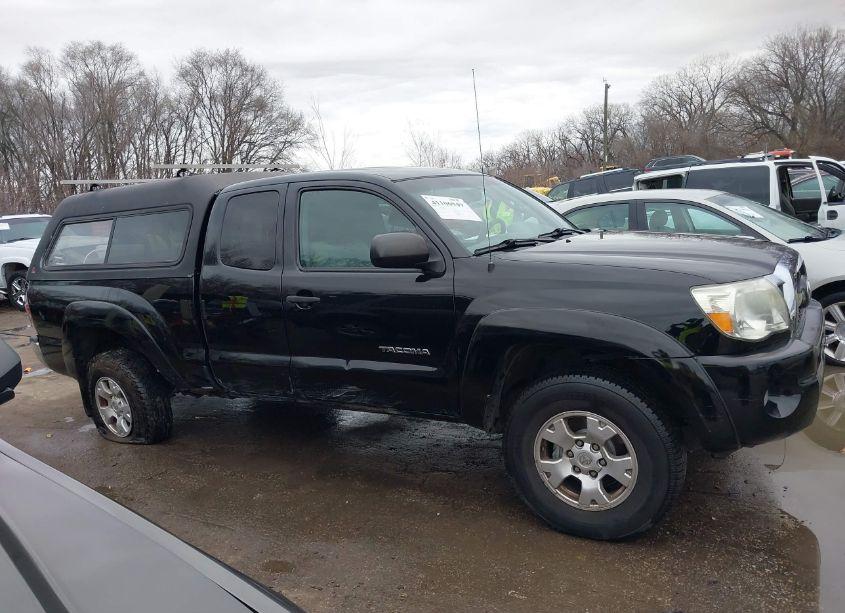 Photo 13 of 2011 Toyota Tacoma PRERUNNER ACCESS CAB (VIN 5TFTU4GN0BX009964)