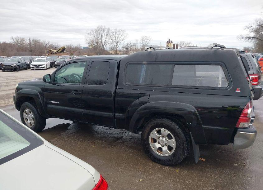 Photo 14 of 2011 Toyota Tacoma PRERUNNER ACCESS CAB (VIN 5TFTU4GN0BX009964)