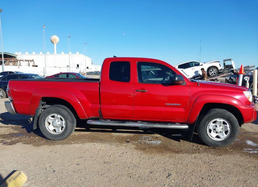 Photo 13 of 2015 Toyota Tacoma PRERUNNER ACCESS CAB (VIN 5TFTU4GN5FX081829)