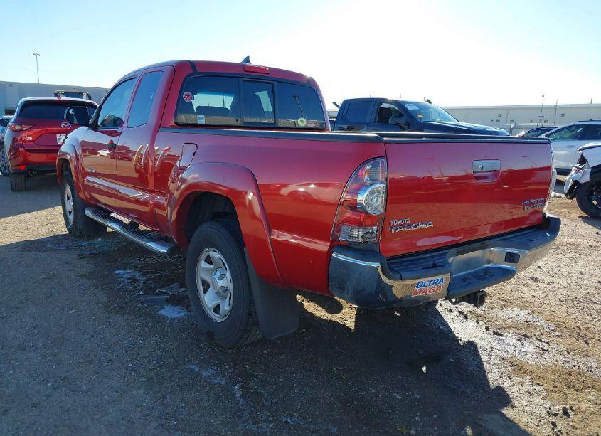 Photo 3 of 2015 Toyota Tacoma PRERUNNER ACCESS CAB (VIN 5TFTU4GN5FX081829)