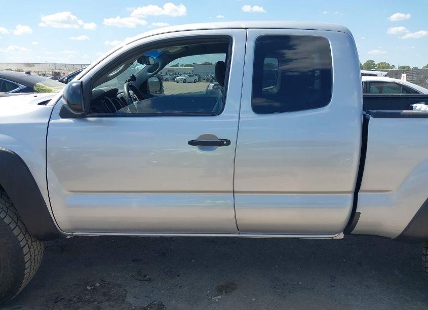 Photo 14 of 2013 Toyota Tacoma PRERUNNER V6 (VIN 5TFTU4GN7DX044777)