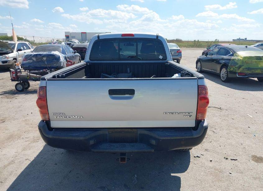 Photo 16 of 2013 Toyota Tacoma PRERUNNER V6 (VIN 5TFTU4GN7DX044777)