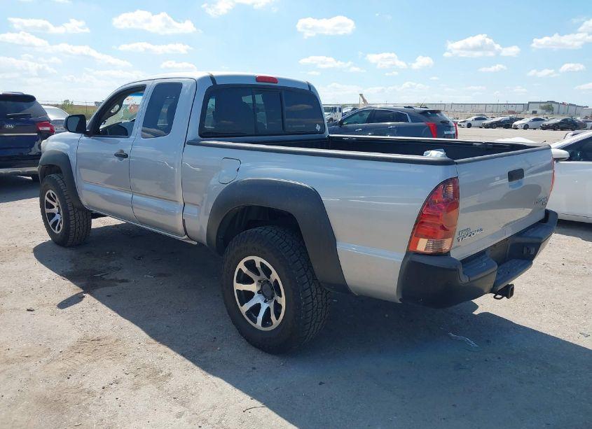 Photo 3 of 2013 Toyota Tacoma PRERUNNER V6 (VIN 5TFTU4GN7DX044777)