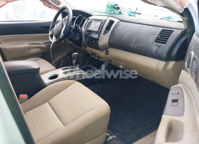 Photo 5 of 2015 Toyota Tacoma PRERUNNER ACCESS CAB (VIN 5TFTU4GN8FX084806)