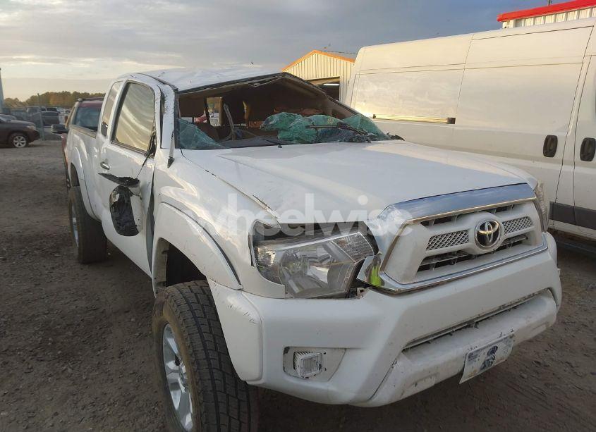 Photo 6 of 2015 Toyota Tacoma PRERUNNER ACCESS CAB (VIN 5TFTU4GN8FX084806)