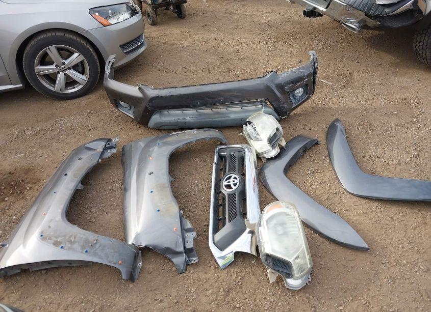 Photo 12 of 2012 Toyota Tacoma PRERUNNER ACCESS CAB (VIN 5TFTU4GN9CX014470)