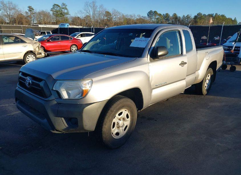 Photo 2 of 2014 Toyota Tacoma (VIN 5TFTX4CN0EX047048)