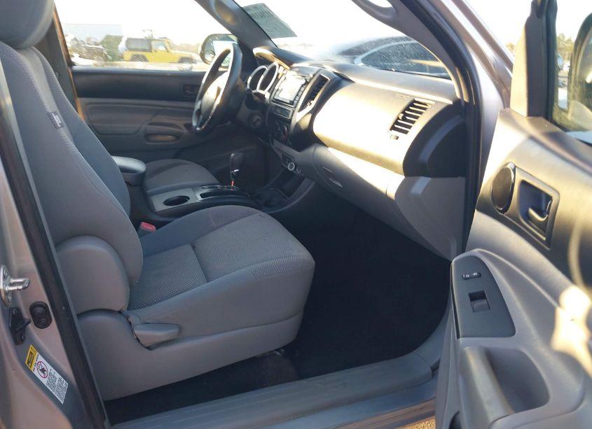 Photo 5 of 2014 Toyota Tacoma (VIN 5TFTX4CN0EX047048)