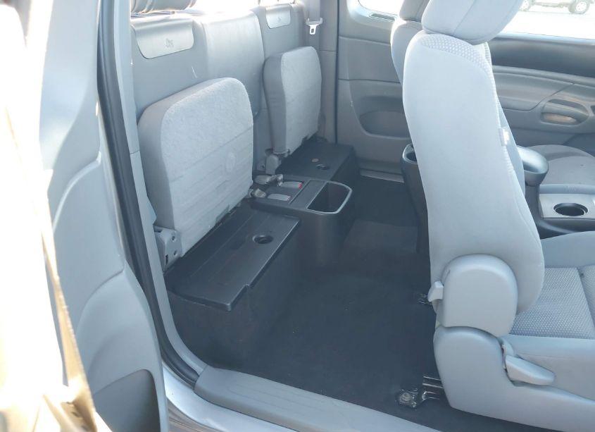 Photo 8 of 2014 Toyota Tacoma (VIN 5TFTX4CN0EX047048)