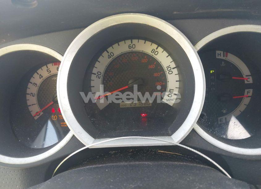 Photo 15 of 2015 Toyota Tacoma (VIN 5TFTX4CN0FX053529)
