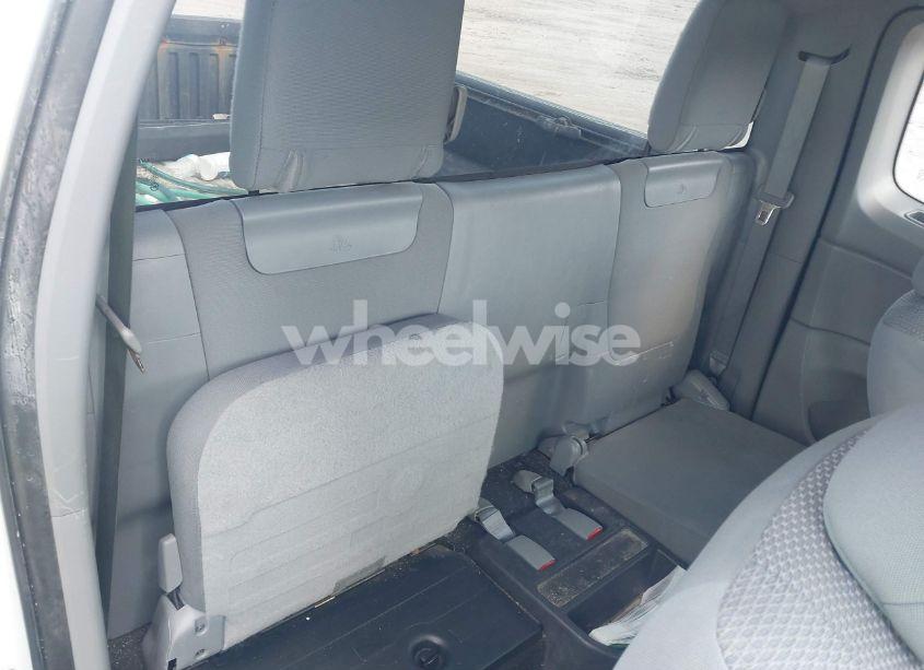 Photo 8 of 2015 Toyota Tacoma (VIN 5TFTX4CN0FX053529)