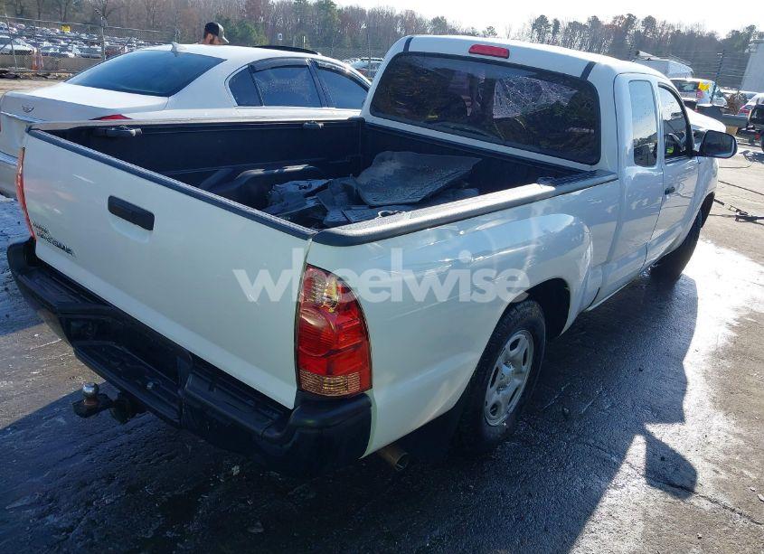 Photo 4 of 2015 Toyota Tacoma (VIN 5TFTX4CN0FX054003)