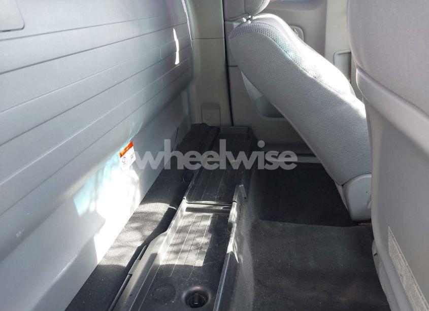 Photo 8 of 2015 Toyota Tacoma (VIN 5TFTX4CN0FX054003)