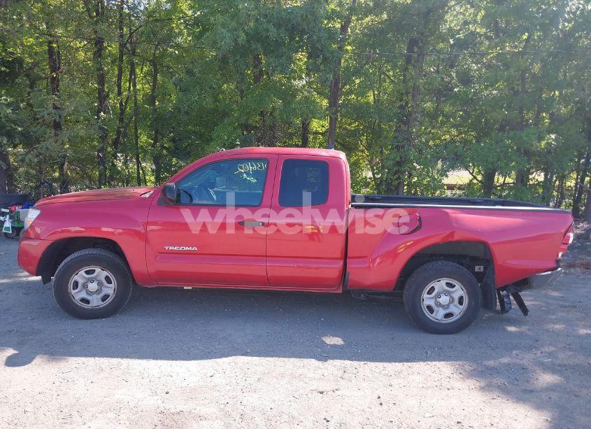 Photo 14 of 2015 Toyota Tacoma (VIN 5TFTX4CN0FX067303)
