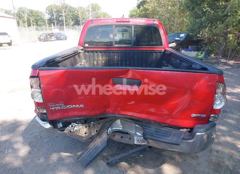 Photo 16 of 2015 Toyota Tacoma (VIN 5TFTX4CN0FX067303)