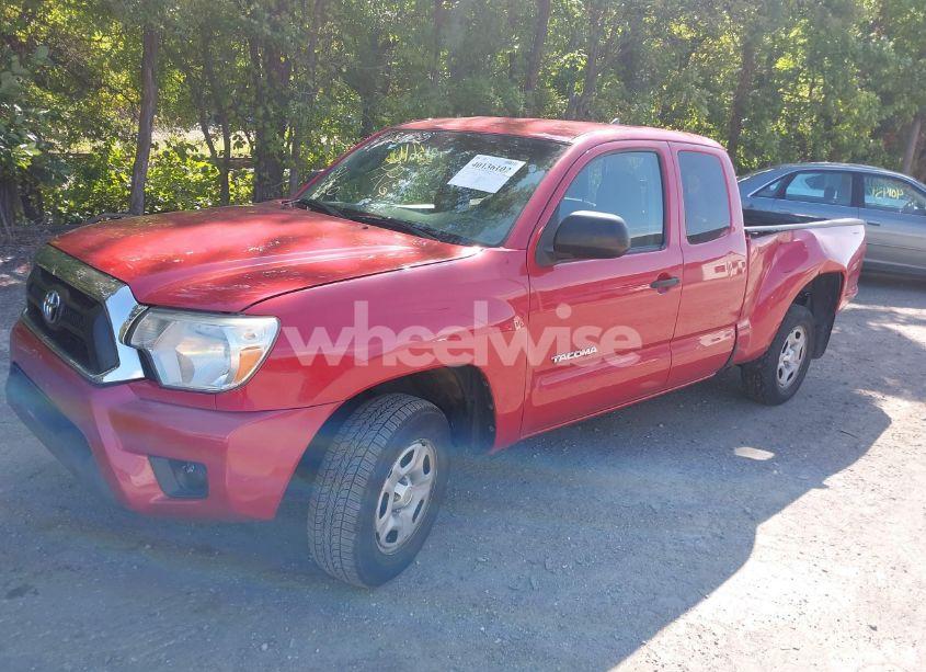 Photo 2 of 2015 Toyota Tacoma (VIN 5TFTX4CN0FX067303)