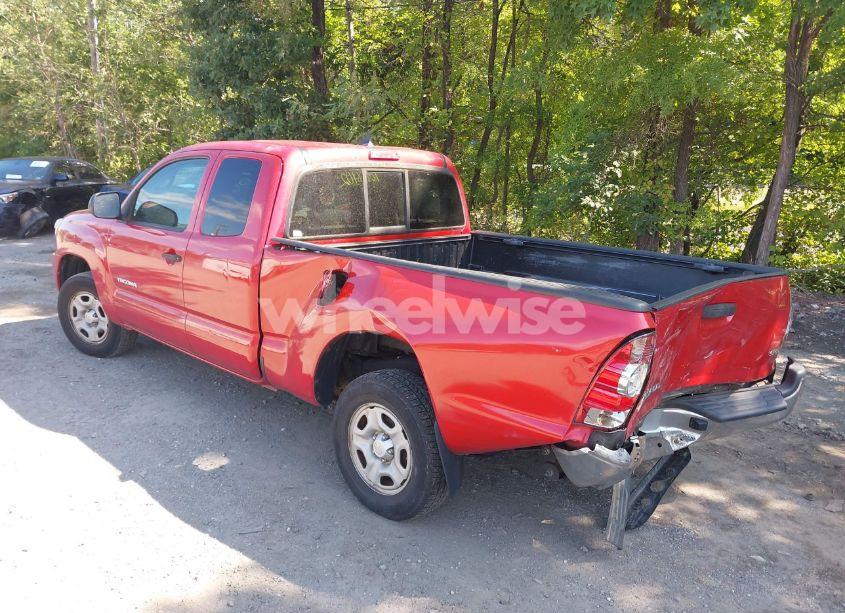 Photo 3 of 2015 Toyota Tacoma (VIN 5TFTX4CN0FX067303)