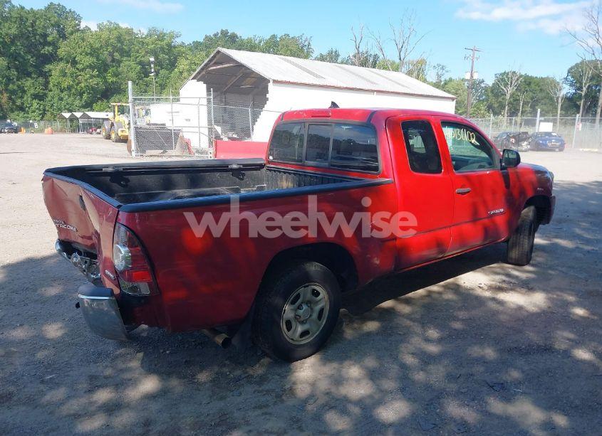Photo 4 of 2015 Toyota Tacoma (VIN 5TFTX4CN0FX067303)