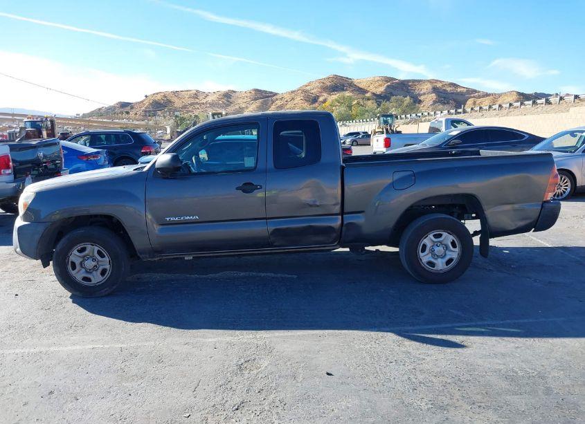Photo 14 of 2013 Toyota Tacoma (VIN 5TFTX4CN1DX023825)