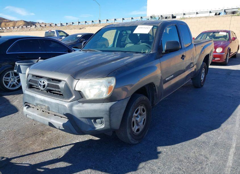 Photo 2 of 2013 Toyota Tacoma (VIN 5TFTX4CN1DX023825)