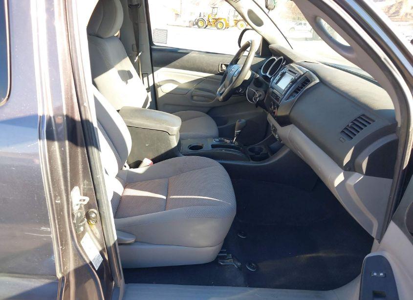 Photo 5 of 2013 Toyota Tacoma (VIN 5TFTX4CN1DX023825)