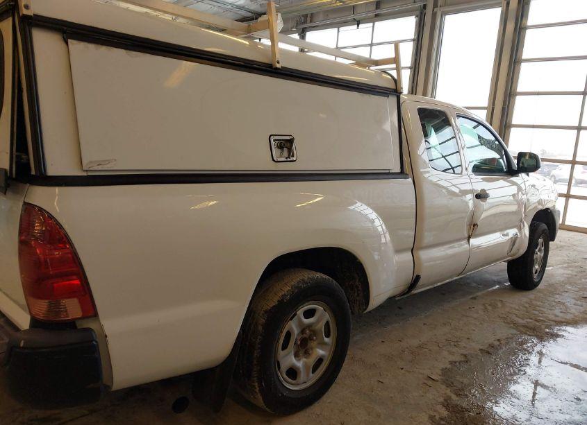 Photo 13 of 2015 Toyota Tacoma (VIN 5TFTX4CN1FX057332)